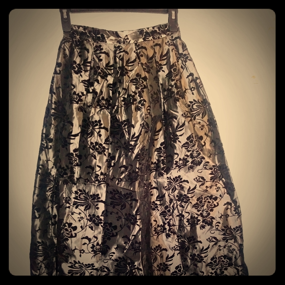 Jessica howard floral dark maxi skirt size 10